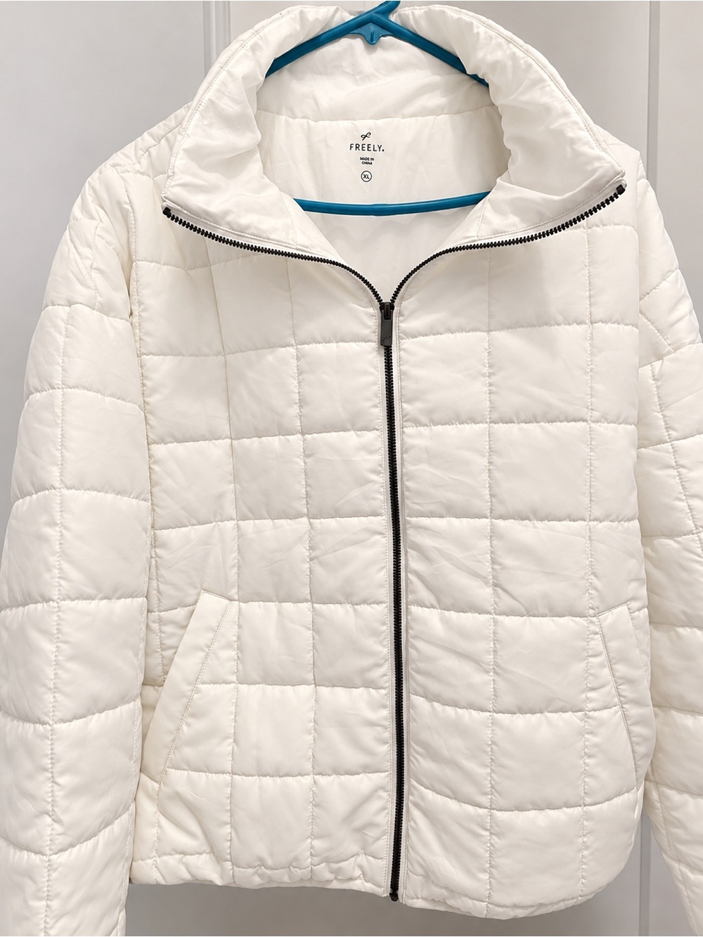 Freely Women’s XL Cream Quilted Puffer Jacket Full Zip
